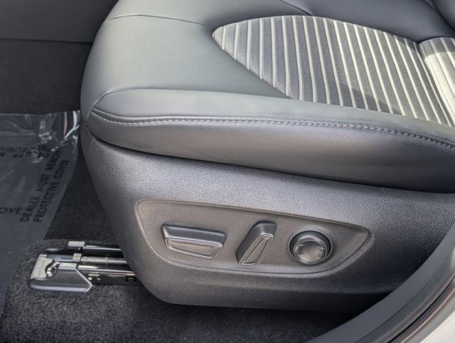 Used 2025 Toyota Highlander XSE image 26