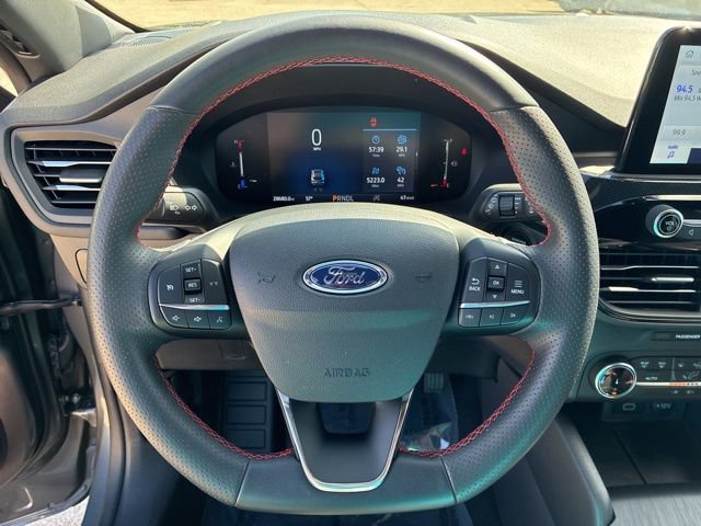 Used 2025 Ford Escape ST-Line AWD/4WD image 28