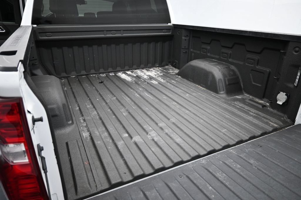 Used 2024 Chevrolet Silverado 1500 LT RWD image 14