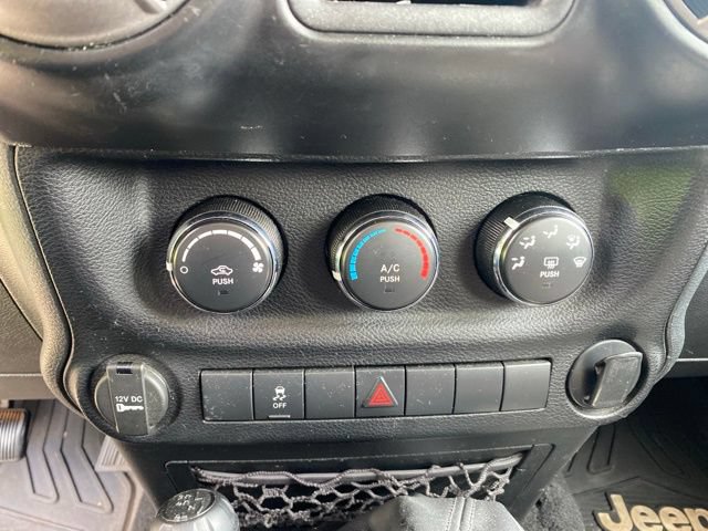 Used 2013 Jeep Wrangler Sport AWD/4WD image 23