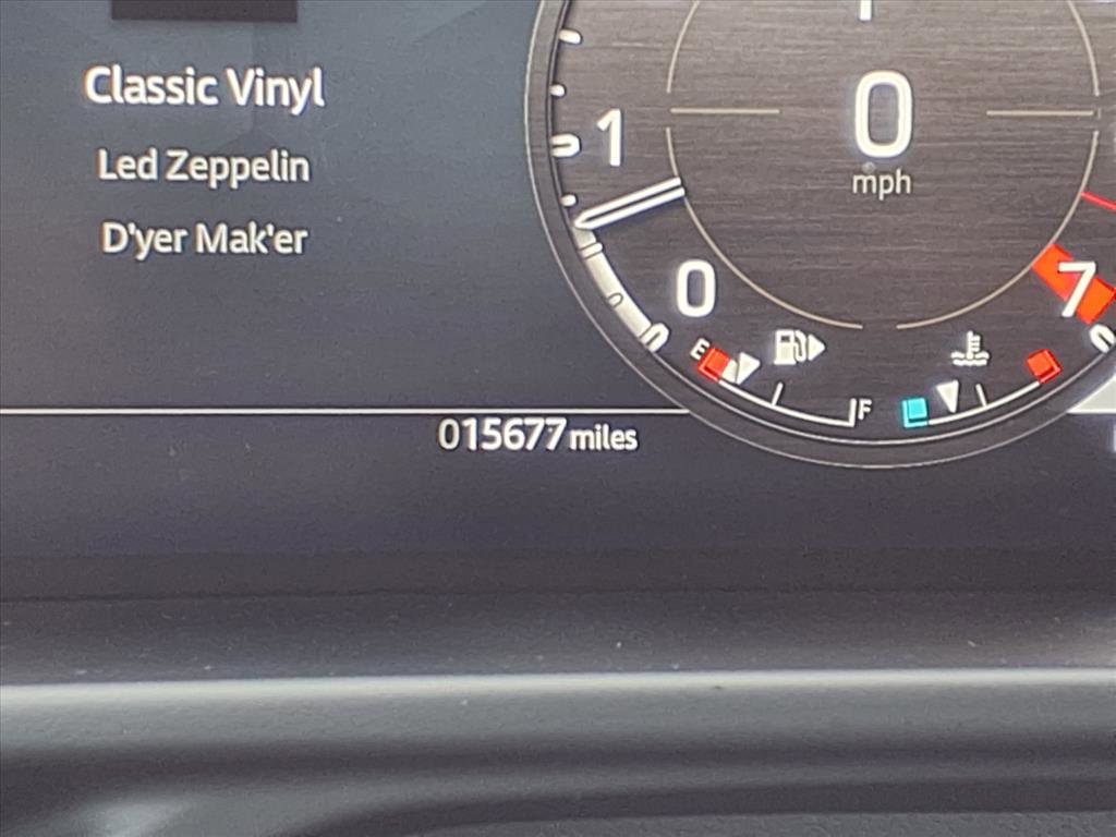 Used 2024 Land Rover Defender 110 X-Dynamic SE image 28