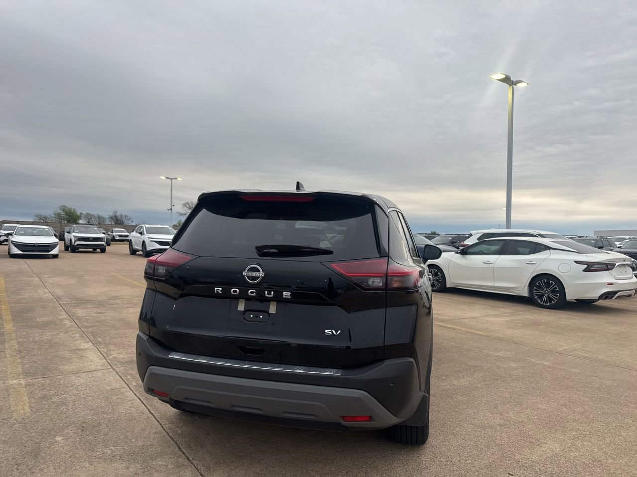 Certified 2022 Nissan Rogue SV image 17