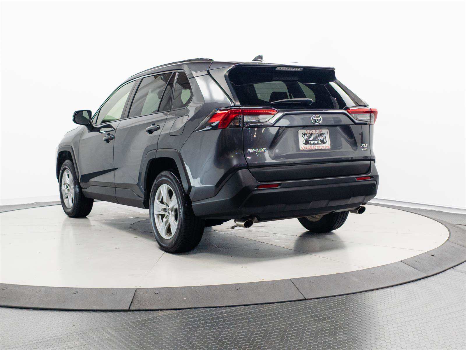 Used 2019 Toyota RAV4 XLE AWD/4WD image 9