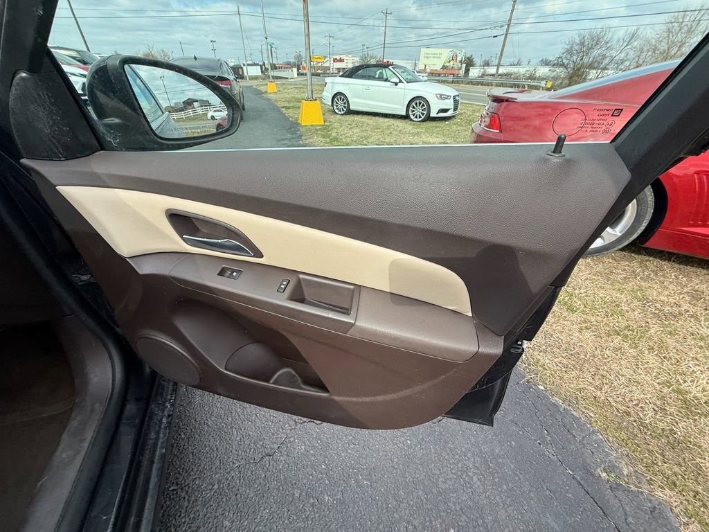 Used 2015 Chevrolet Cruze LT image 21