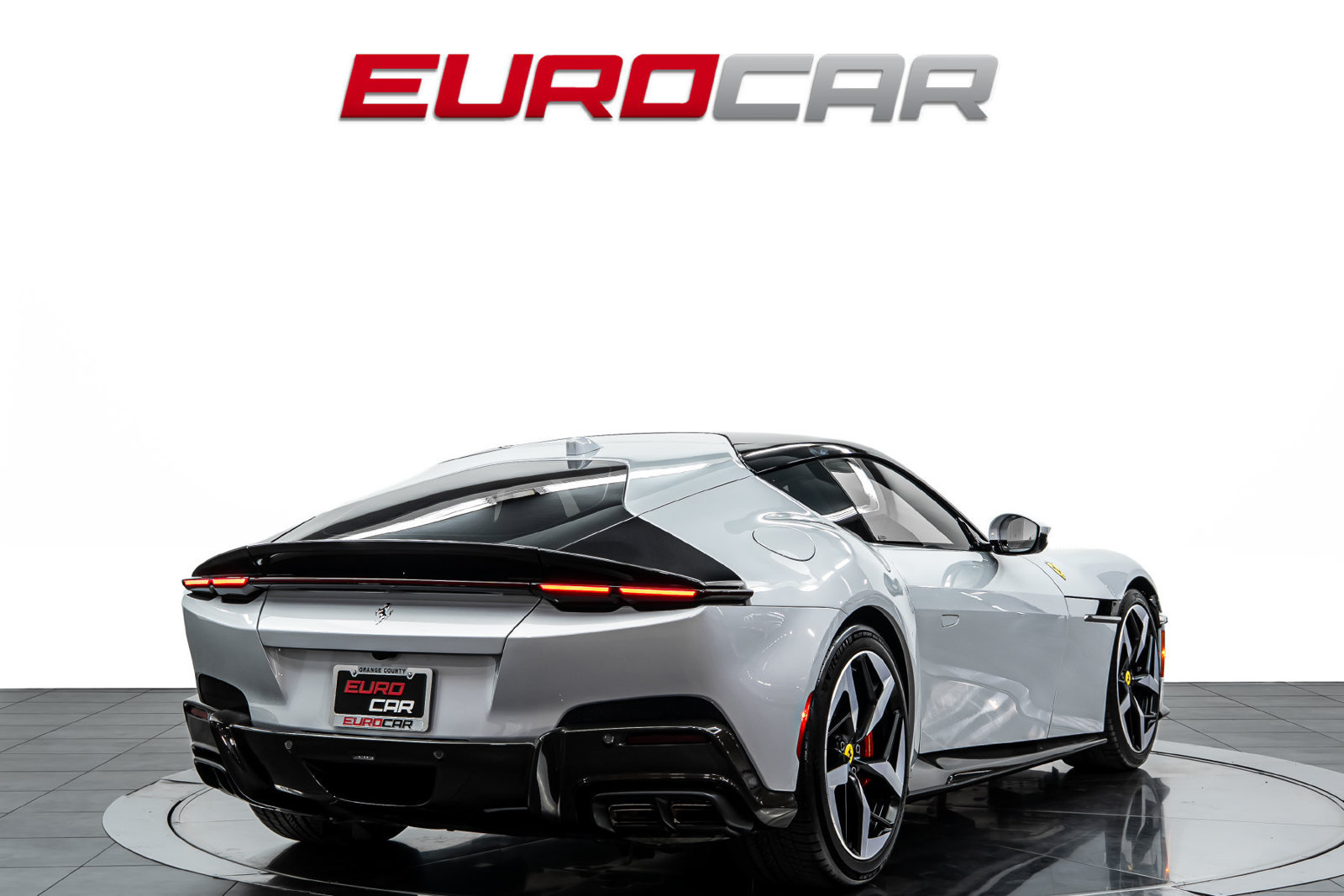 Used 2025 Ferrari 12Cilindri RWD image 5