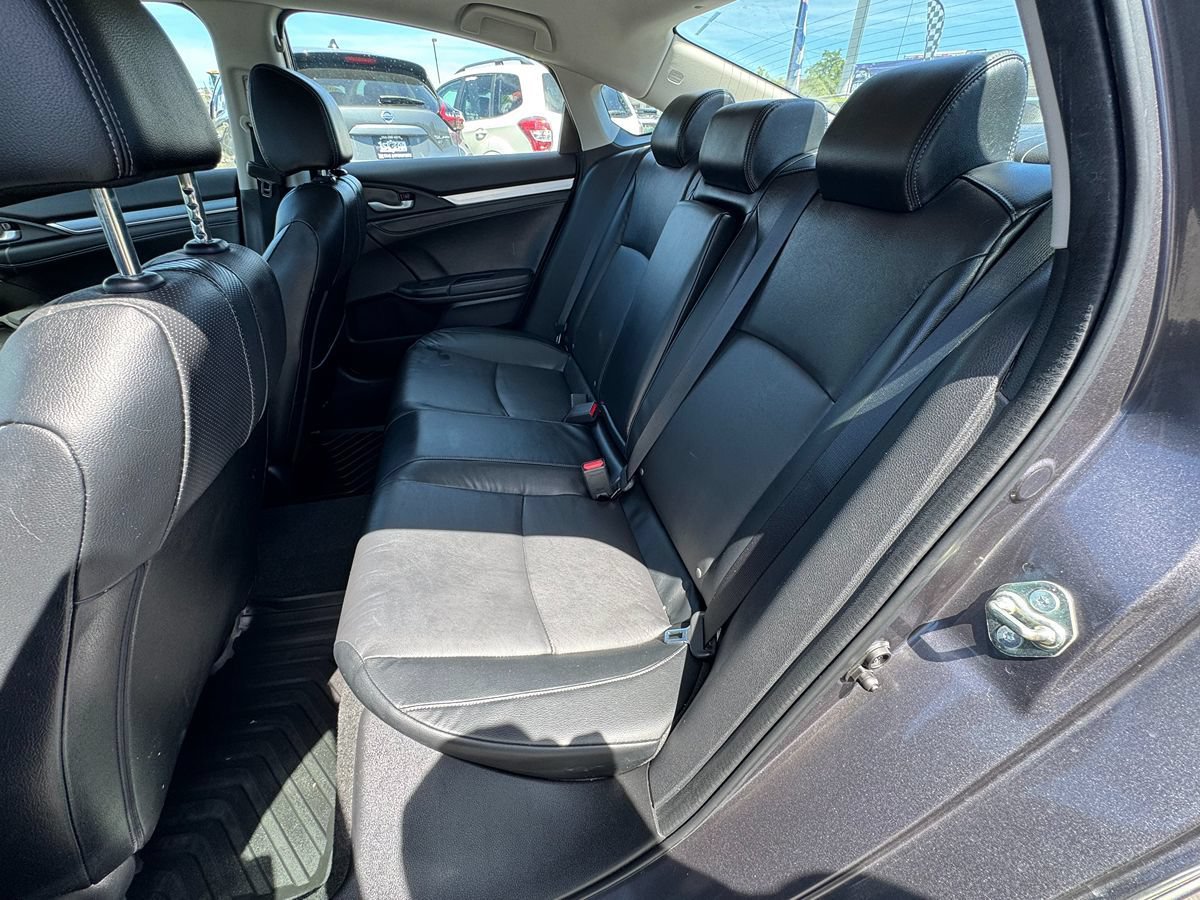 Used 2017 Honda Civic Touring image 32