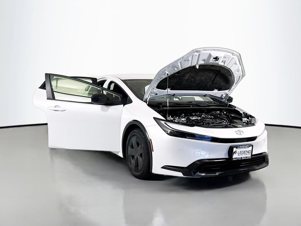 Used 2023 Toyota Prius LE FWD image 19