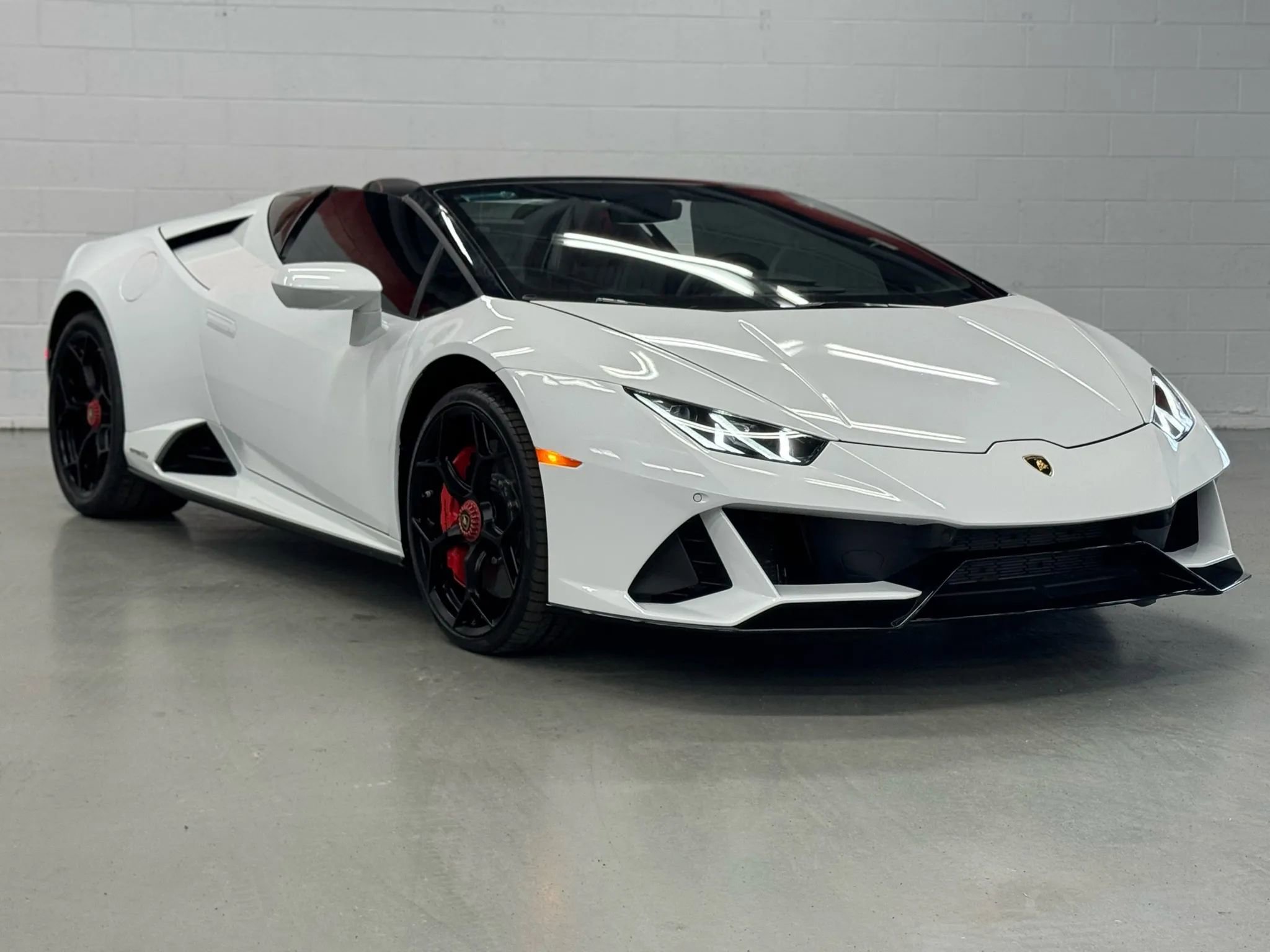 Used 2020 Lamborghini Huracan EVO image 29