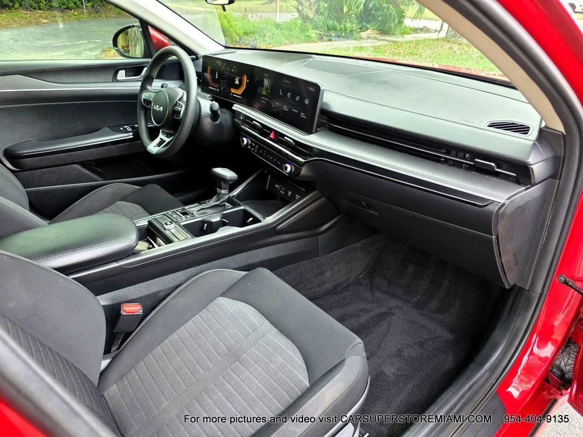 Used 2025 Kia K5 LXS image 33
