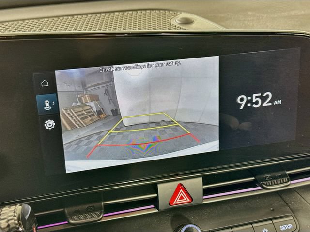 Used 2025 Hyundai Elantra SEL FWD image 18