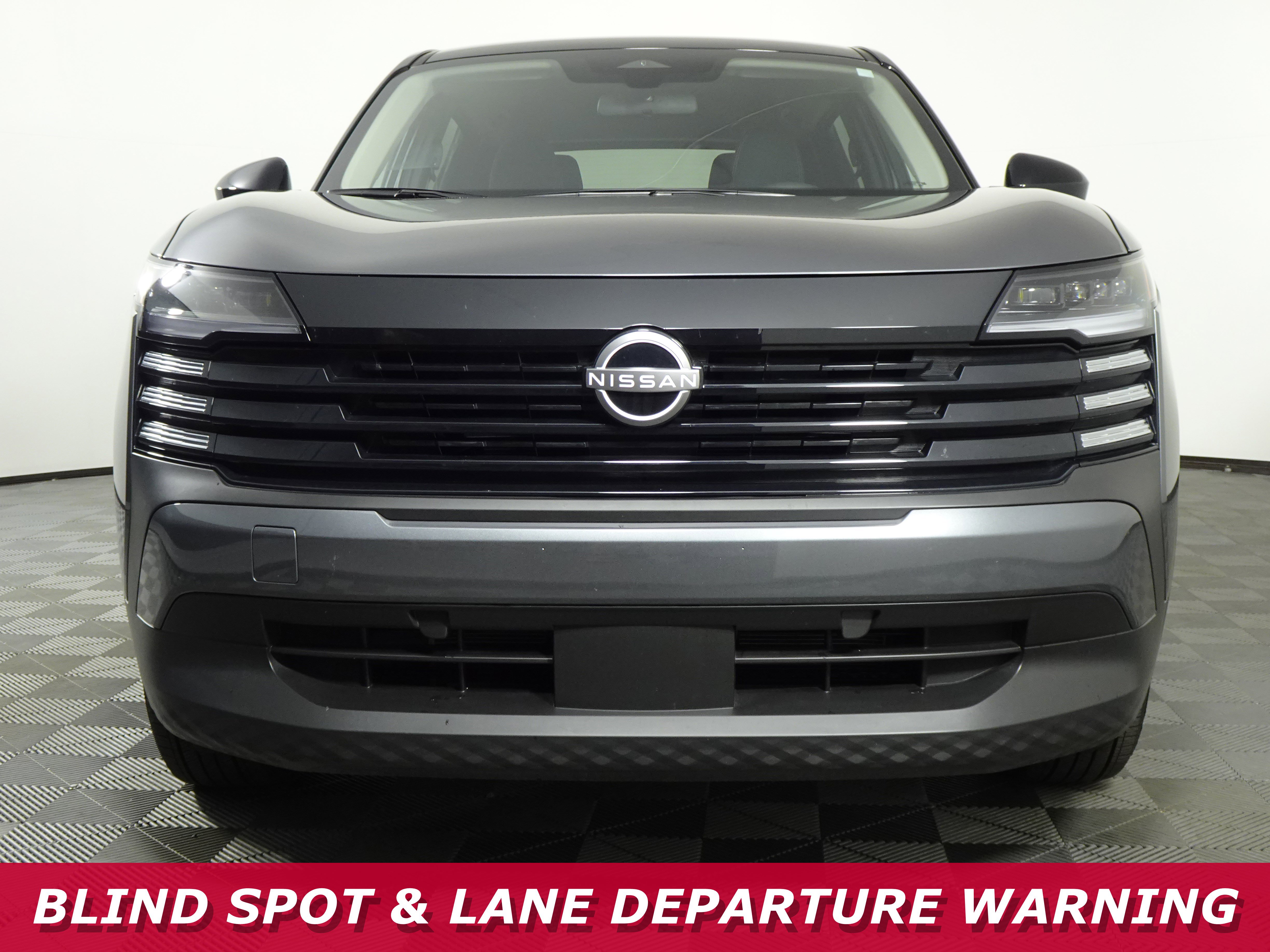 Certified 2025 Nissan Kicks SV image 2