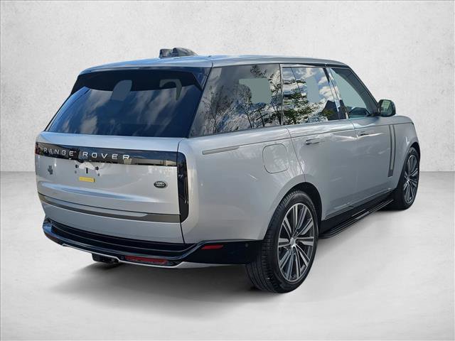 Certified 2023 Land Rover Range Rover SE image 5