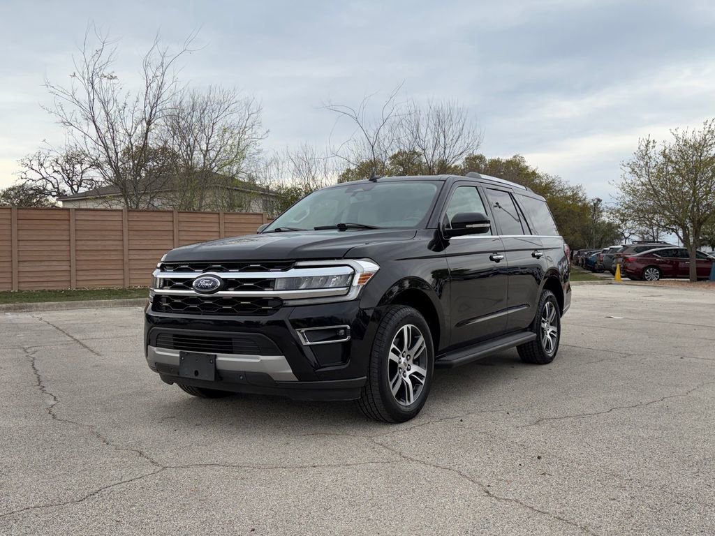 Used 2024 Ford Expedition Limited image 7