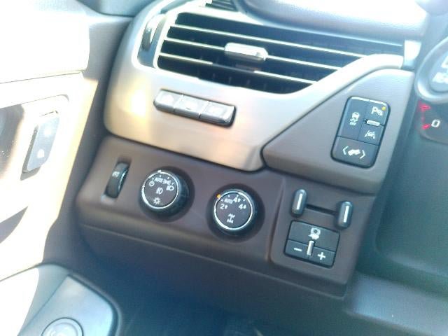 Used 2016 GMC Yukon XL Denali w/ Open Road Package AWD/4WD image 21