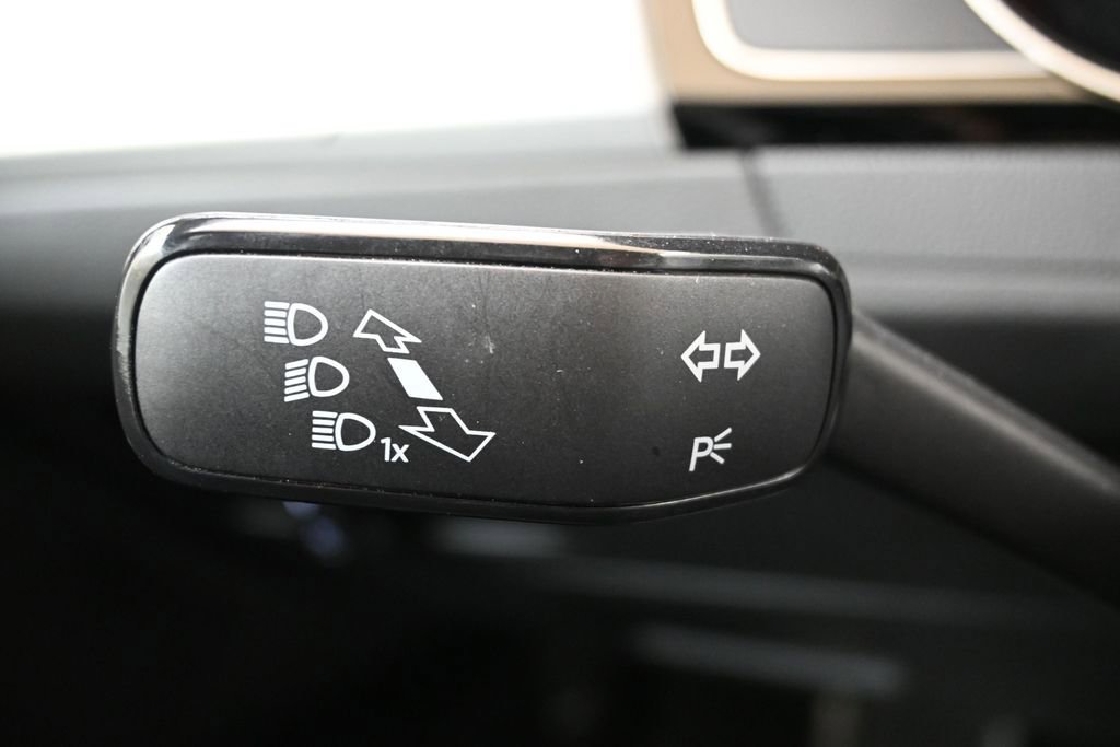 Used 2019 Volkswagen Arteon SE FWD image 29