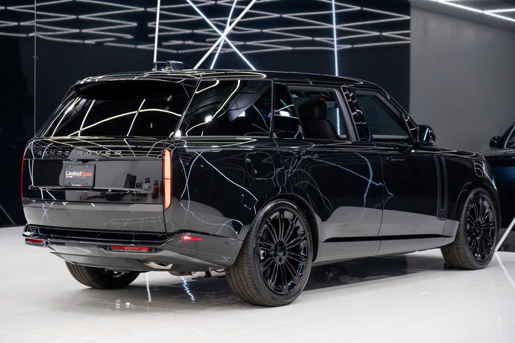 Used 2026 Land Rover Range Rover Long Wheelbase SE image 17