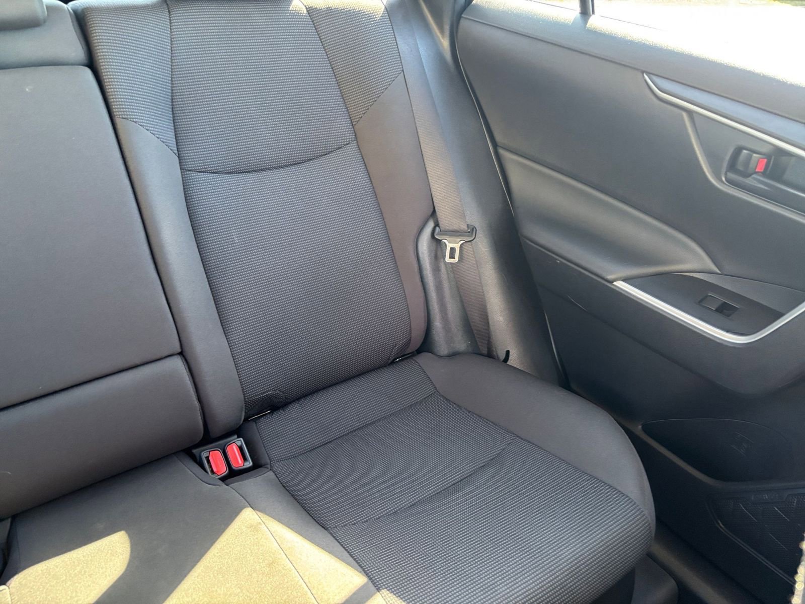 Used 2025 Toyota RAV4 LE image 36