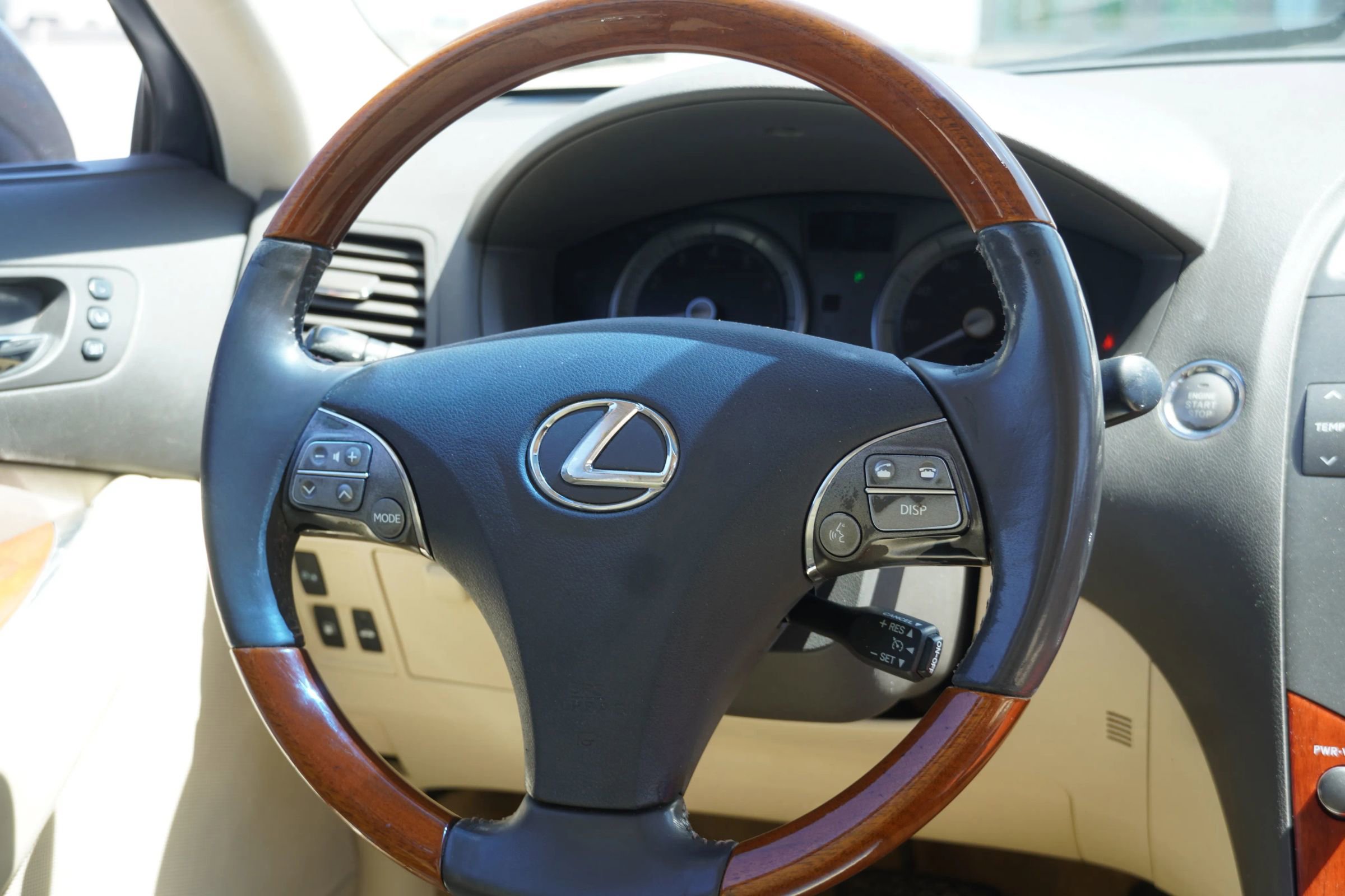 Used 2011 Lexus ES 350 image 32