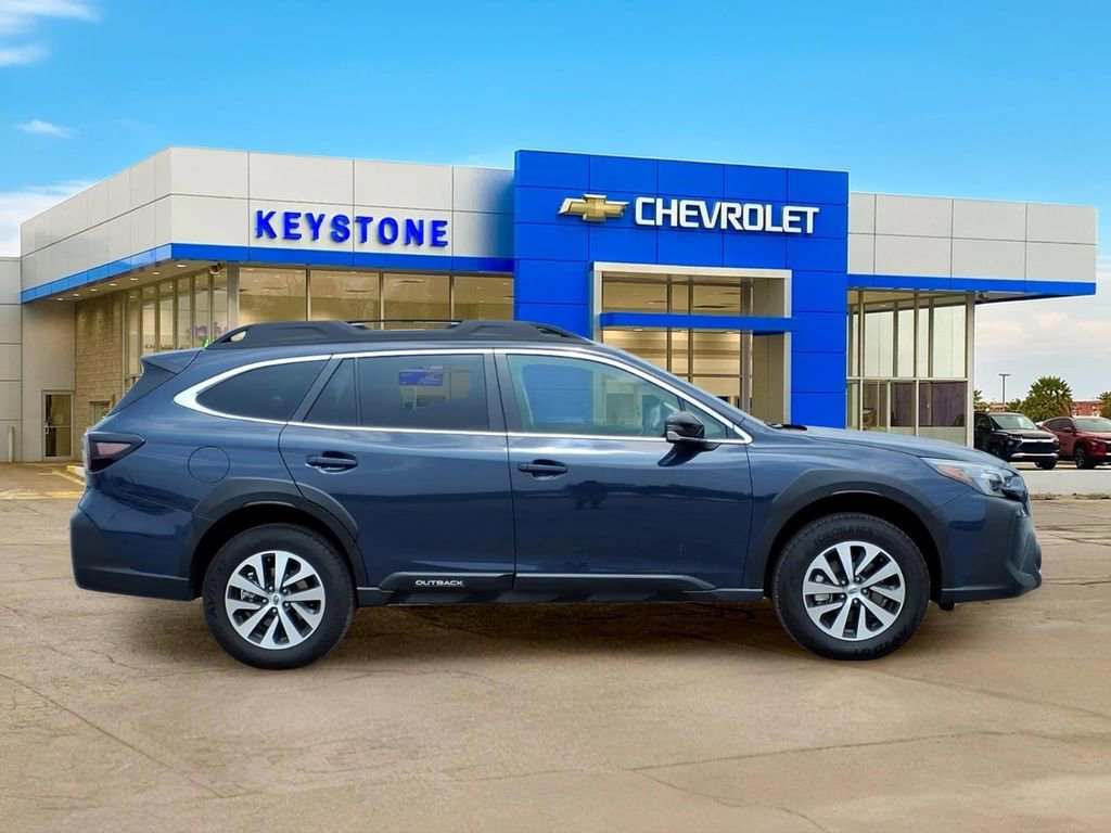 Used 2025 Subaru Outback Premium AWD/4WD image 8