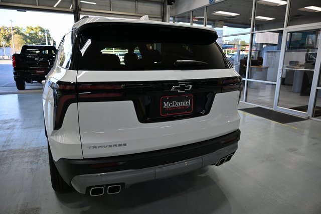 New 2026 Chevrolet Traverse LT w/ Driver Confidence Package image 6