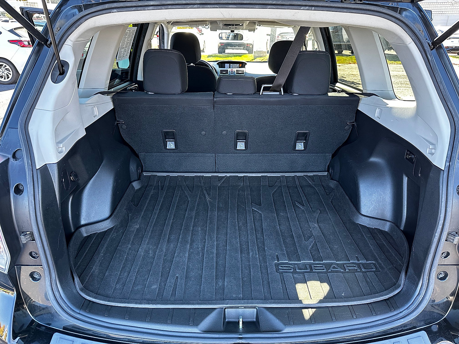 Used 2017 Subaru Forester 2.5i Premium AWD/4WD image 11