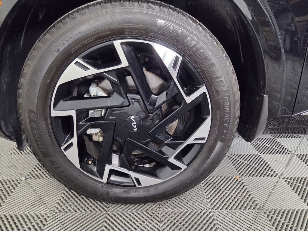 Used 2024 Kia Sportage SX image 11