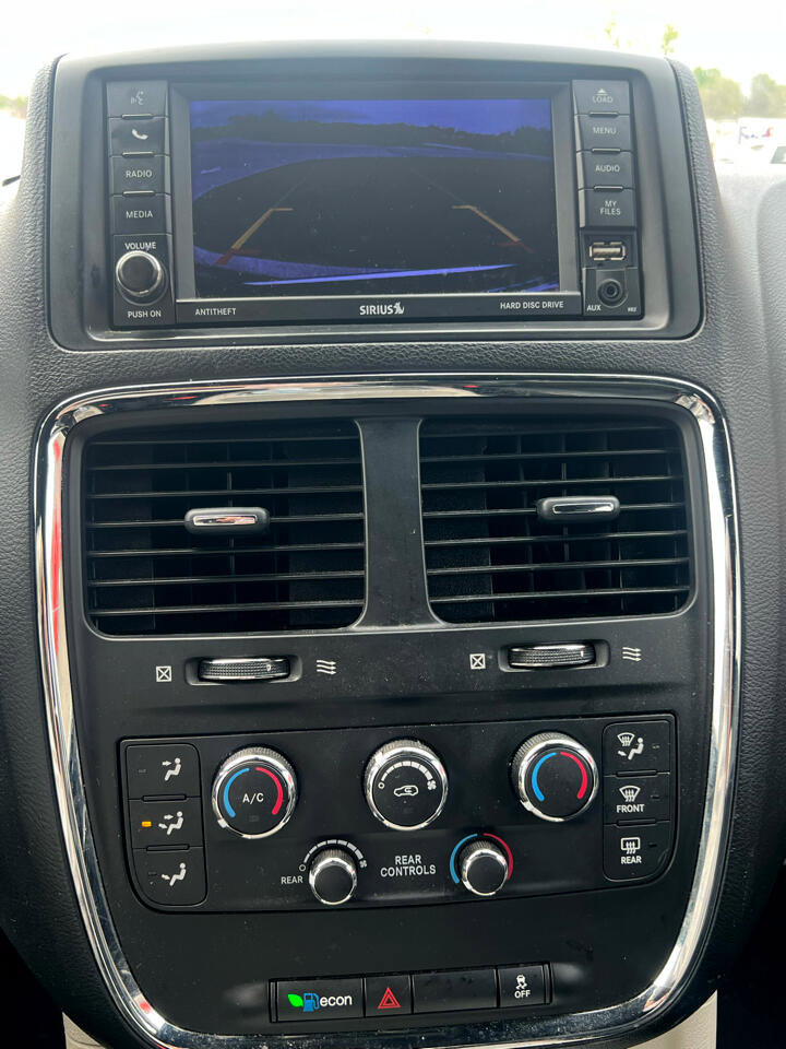 Used 2020 Dodge Grand Caravan SXT image 15