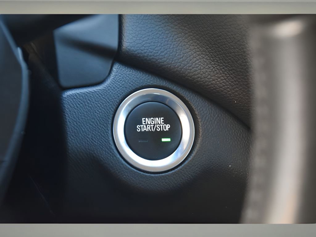 Used 2020 Chevrolet Equinox LT w/ Driver Convenience Package image 33