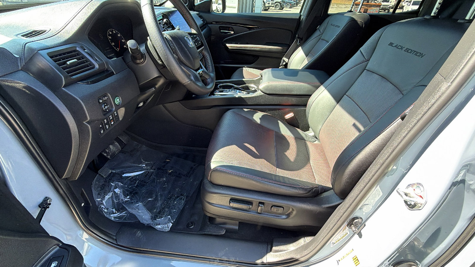 Used 2024 Honda Ridgeline Black Edition image 17
