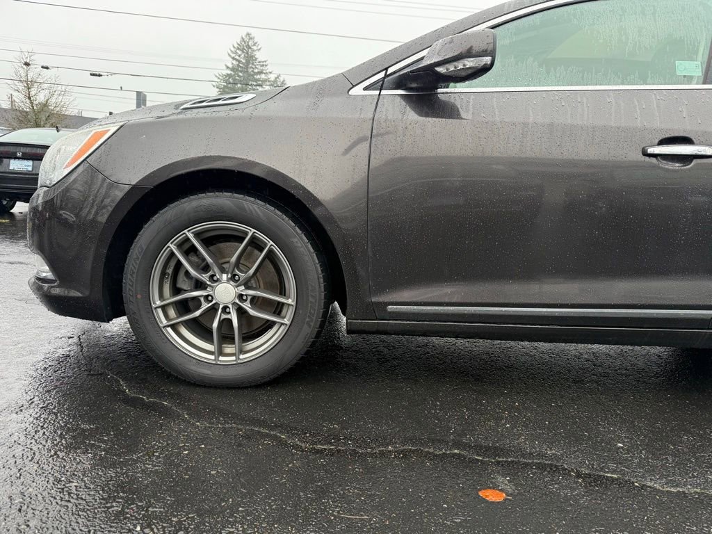 Used 2014 Buick LaCrosse Premium w/ Driver Confidence Package image 6