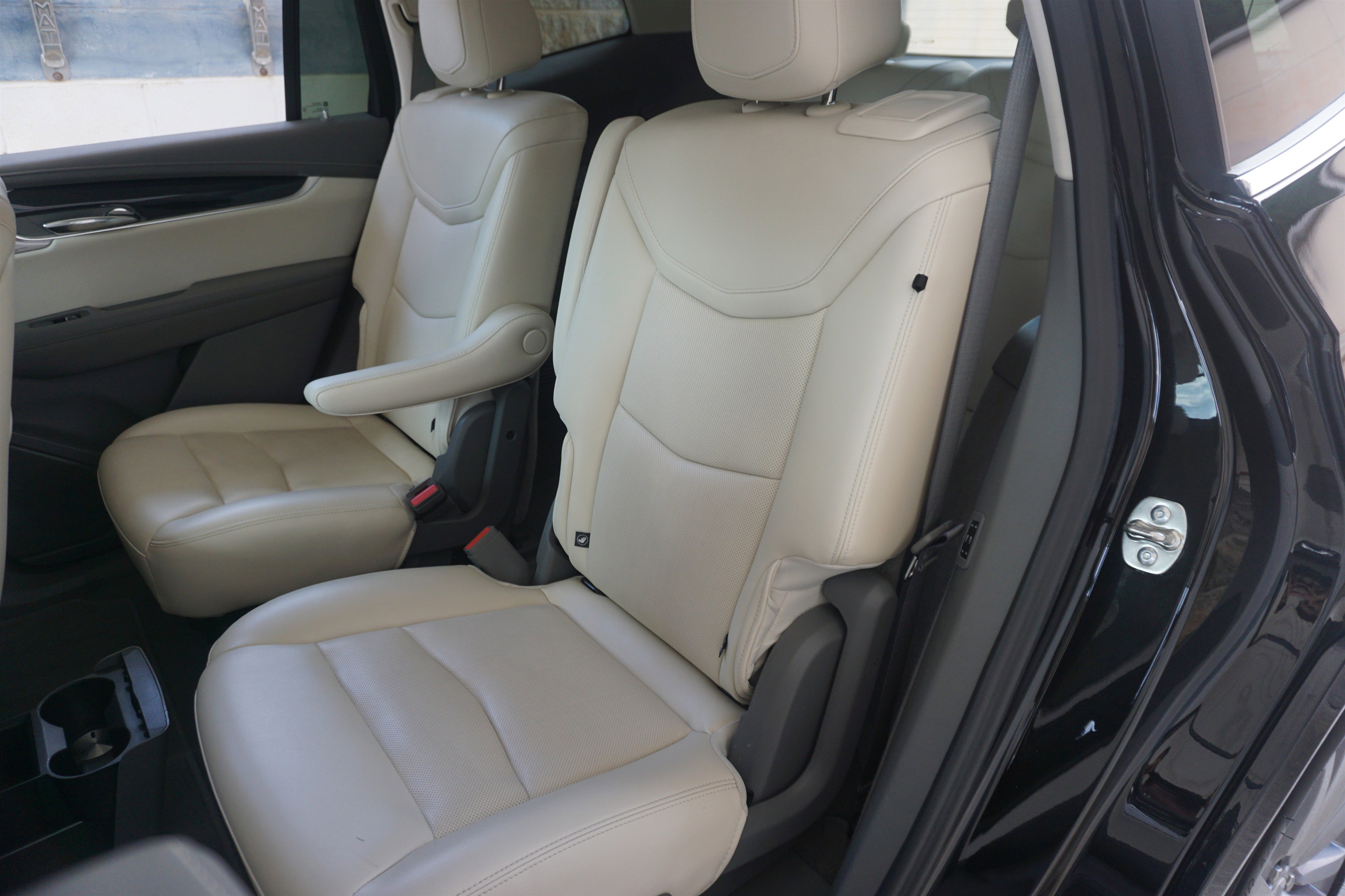 Used 2025 Cadillac XT6 Premium Luxury image 18
