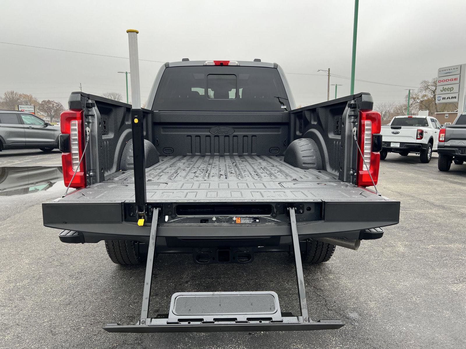 New 2026 Ford F350 Lariat w/ Black Appearance Package image 55