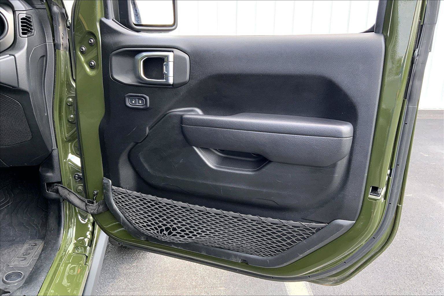 Used 2022 Jeep Wrangler Sport AWD/4WD image 16