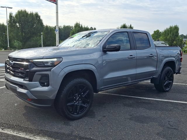 Certified 2025 Chevrolet Colorado Z71 w/ Technology Package AWD/4WD image 3