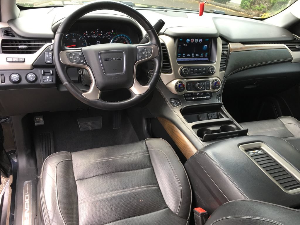 Used 2020 GMC Yukon XL Denali AWD/4WD image 23