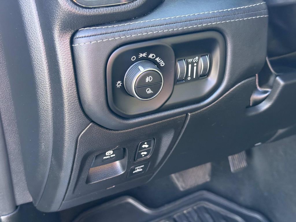 Used 2022 RAM 1500 Limited image 31
