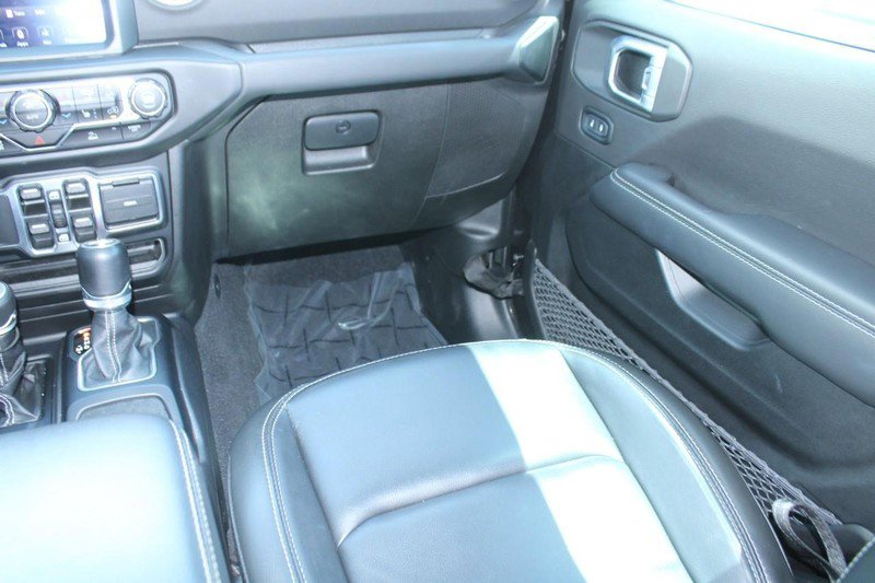 Used 2022 Jeep Wrangler Unlimited Sahara w/ Cold Weather Group image 17