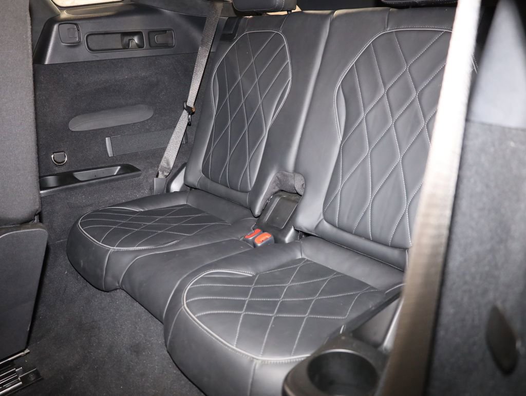 Used 2023 Mercedes-Benz EQS 580 4MATIC SUV w/ Exclusive Trim Package image 48