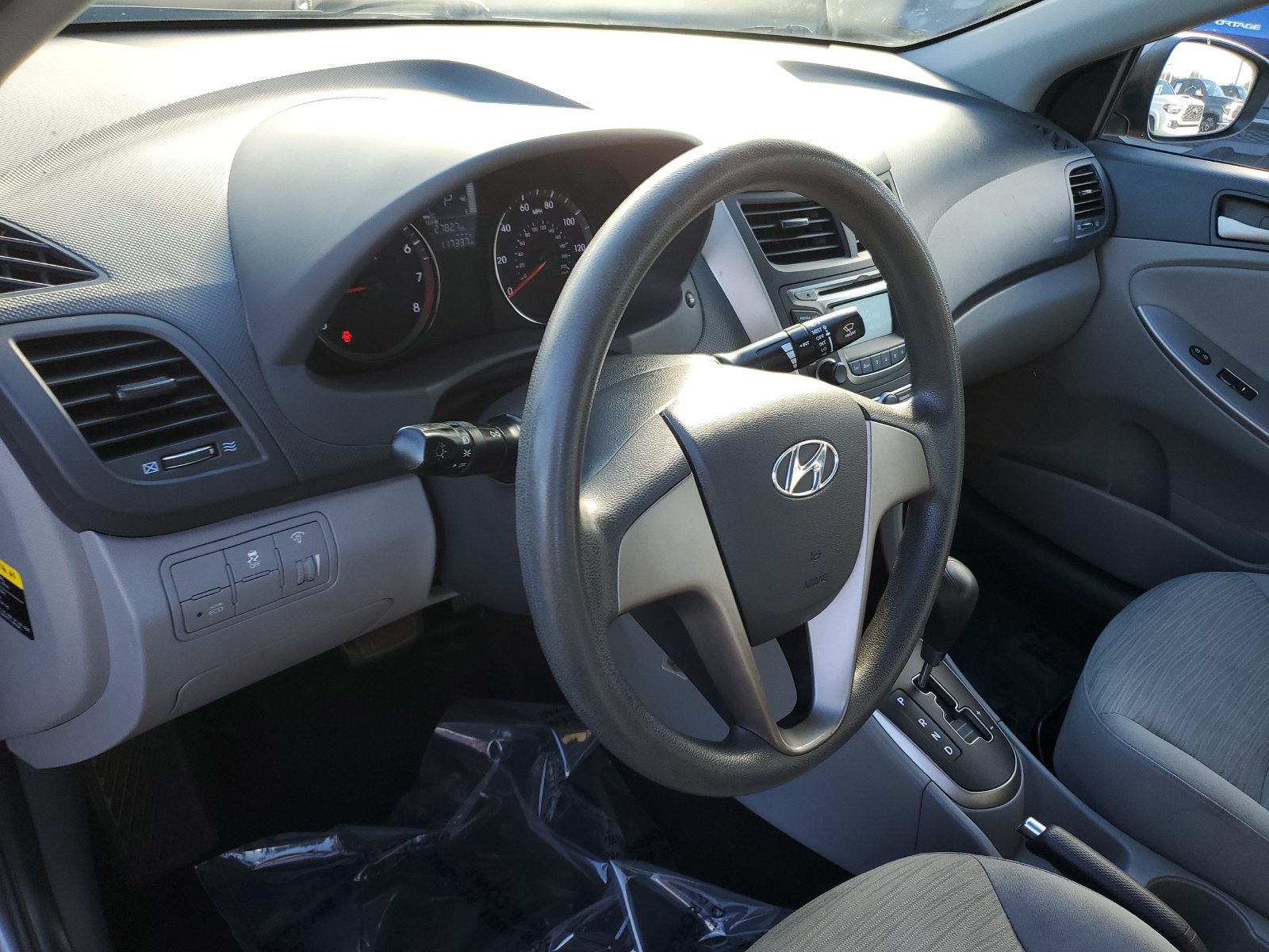 Used 2017 Hyundai Accent SE FWD image 18