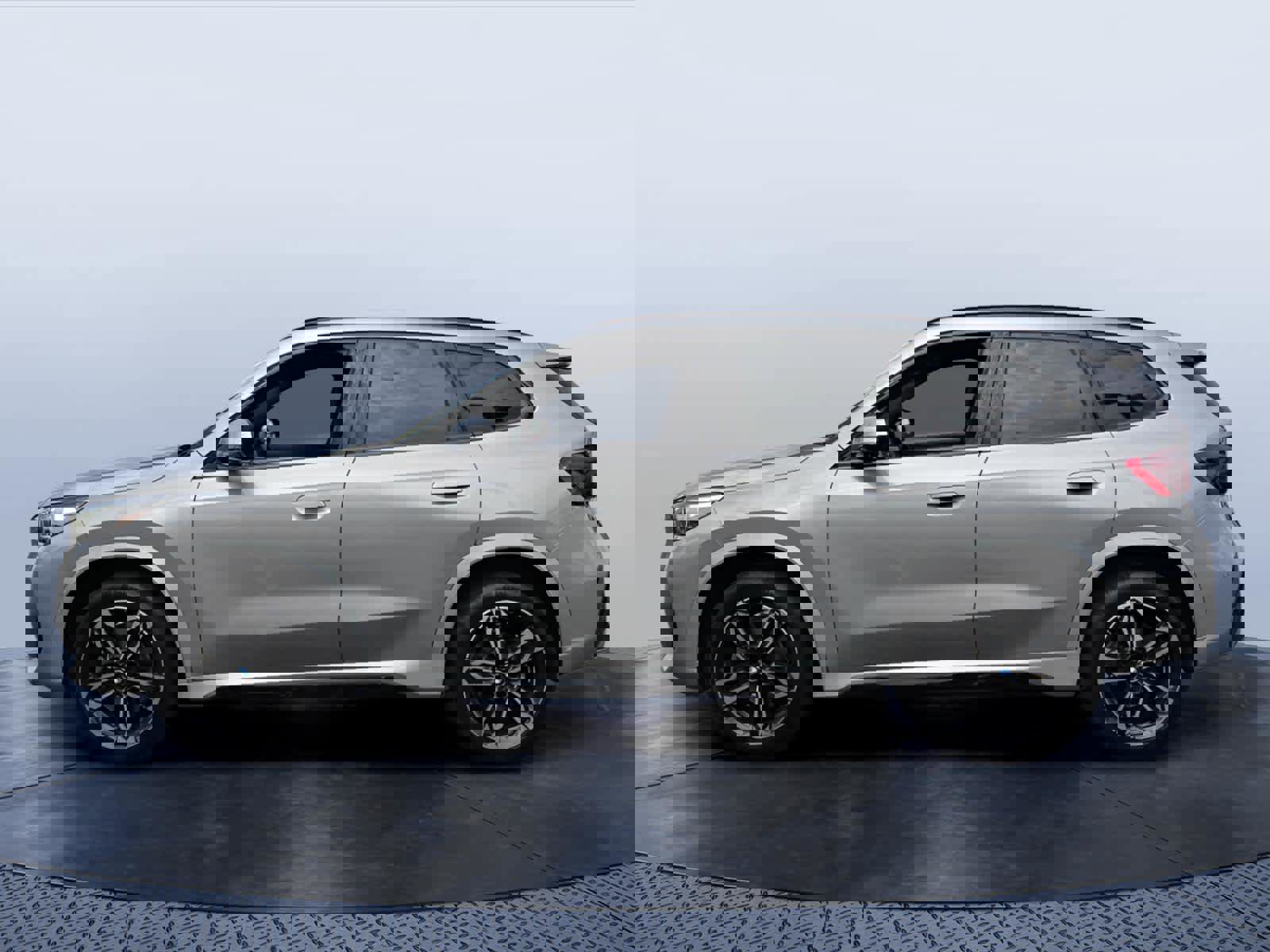 Certified 2023 BMW X1 xDrive28i w/ Premium Package AWD/4WD image 3