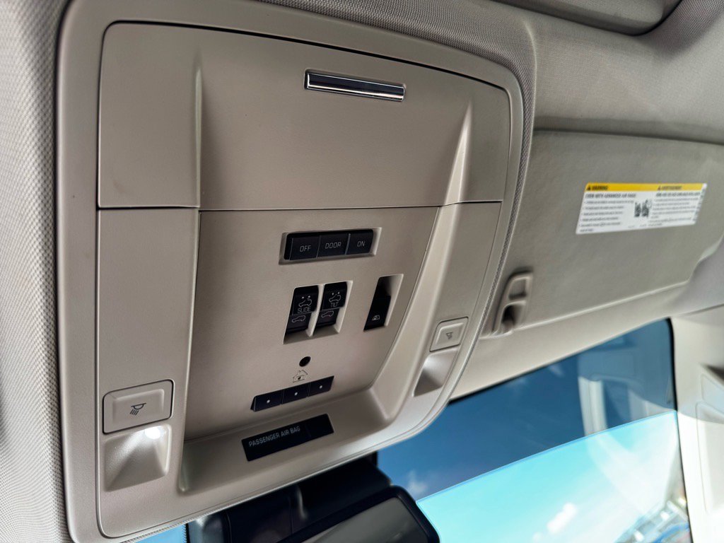 Used 2014 Chevrolet Silverado 1500 High Country w/ High Country Premium Package image 33
