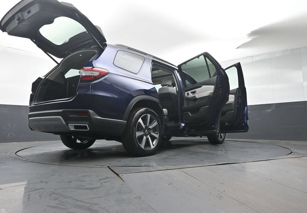 Certified 2024 Honda Pilot Touring image 53