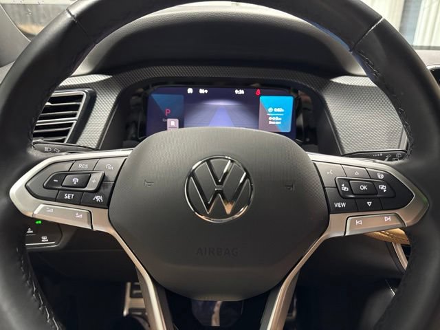 Used 2024 Volkswagen Atlas Cross Sport SEL R-Line AWD/4WD image 12