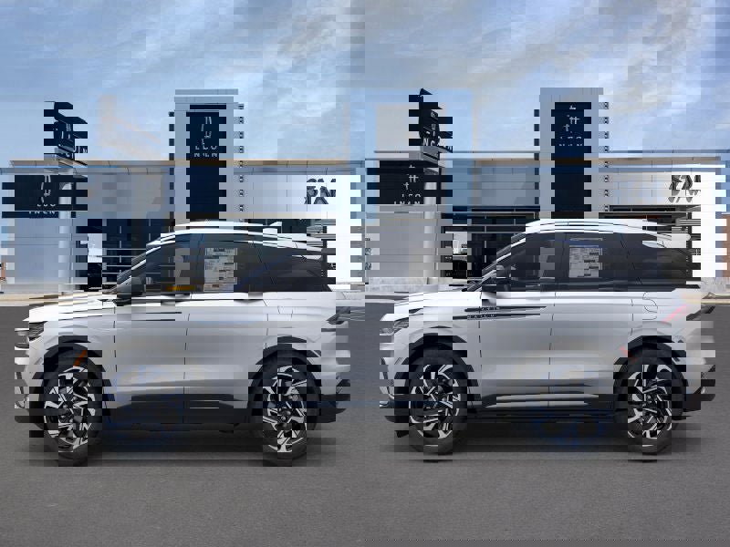 New 2026 Lincoln Nautilus Premier w/ Equipment Group 102A image 3