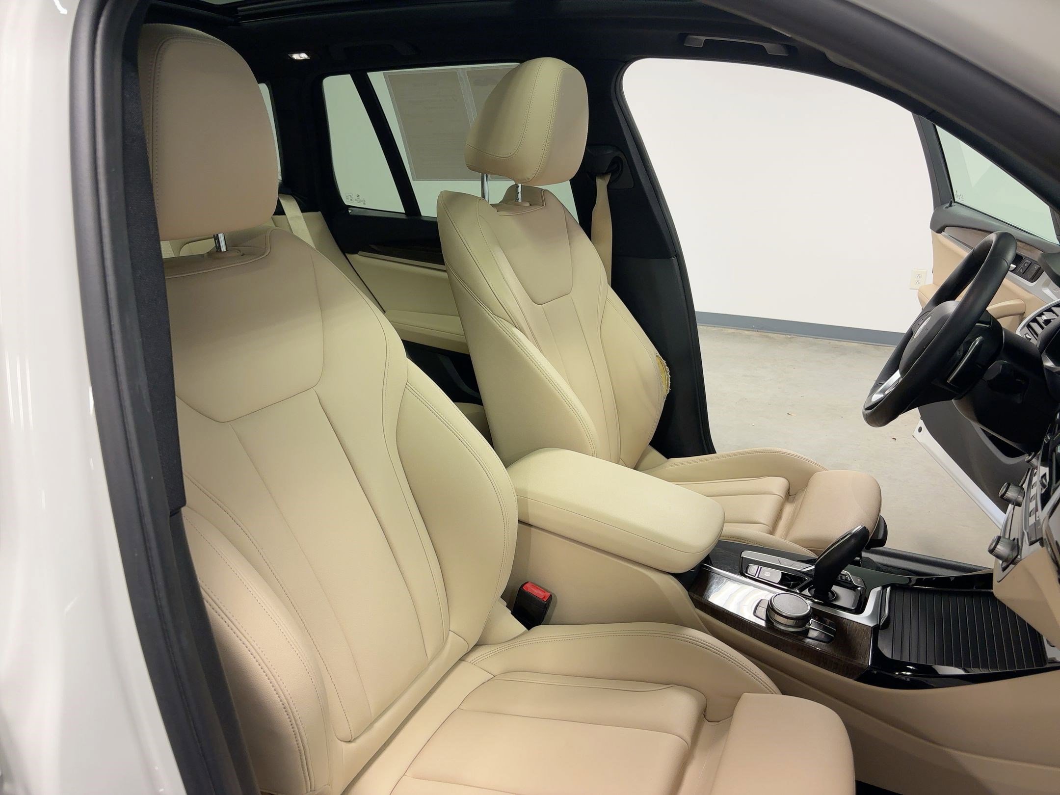 Used 2019 BMW X3 sDrive30i w/ Premium Package image 31