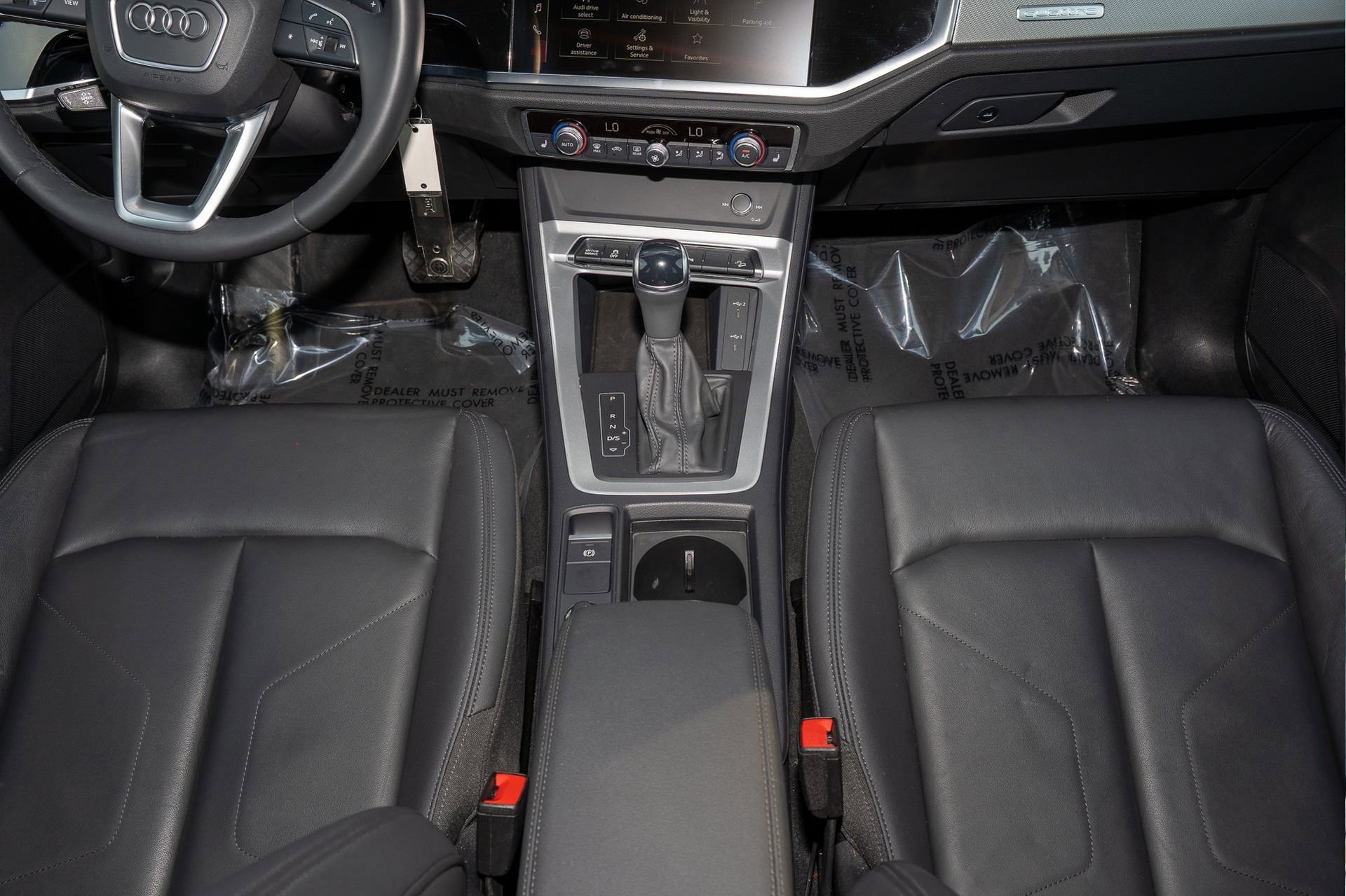 Used 2025 Audi Q3 2.0T Premium image 26