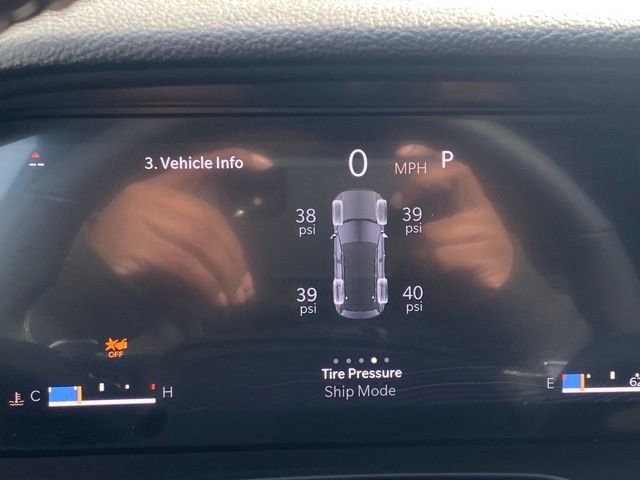 New 2025 Jeep Grand Cherokee Altitude image 3