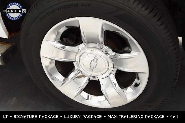 Used 2017 Chevrolet Suburban LT w/ LT Signature Package image 9