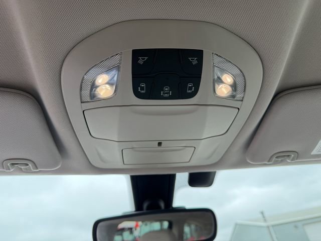 Used 2017 Chrysler Pacifica Touring Plus FWD image 22