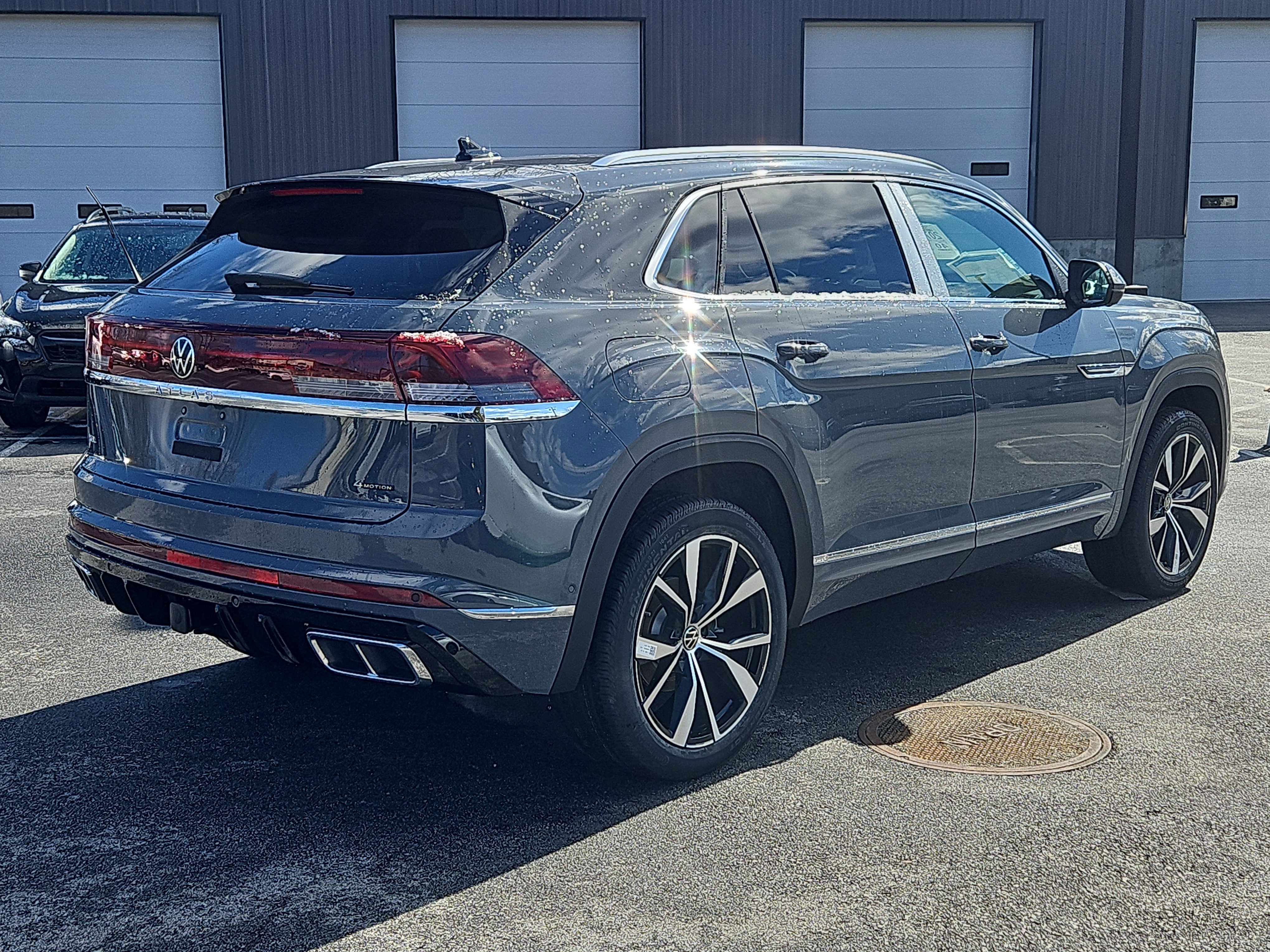 New 2026 Volkswagen Atlas Cross Sport SEL Premium R-Line image 2